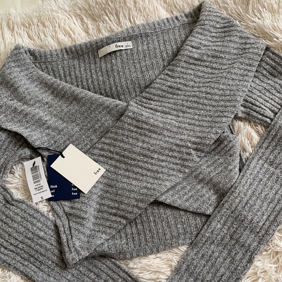 ARITZIA - Grey Ribbed Off The Shoulder Long Sleeve Top - Picture 8 of 9